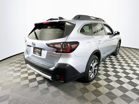 Used 2022 Subaru Outback Limited AWD/4WD image 7