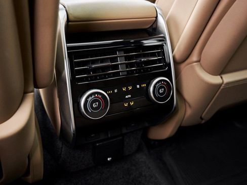 Used 2023 Land Rover Range Rover SE image 47