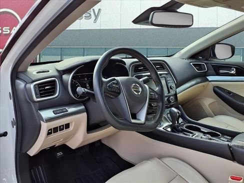 Certified 2020 Nissan Maxima 3.5 SL w/ Floor Mat Group image 11