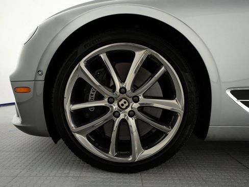 Used 2020 Bentley Continental GT image 16
