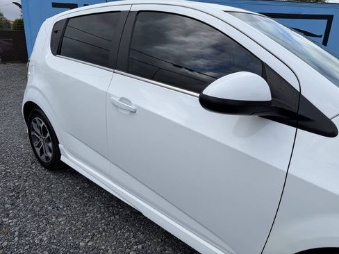 Used 2017 Chevrolet Sonic LT FWD image 9