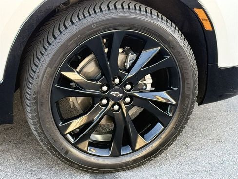 Used 2021 Chevrolet Blazer RS w/ Enhanced Convenience Package image 9