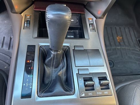 Used 2015 Lexus GX 460 image 18