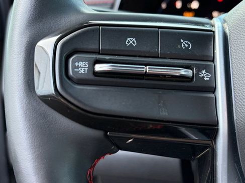 Used 2024 Chevrolet Colorado Z71 w/ Z71 Convenience Package 2 image 5