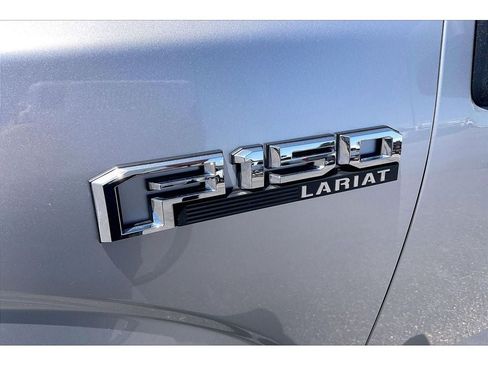 Used 2018 Ford F150 Lariat w/ Max Trailer Tow Package AWD/4WD image 9