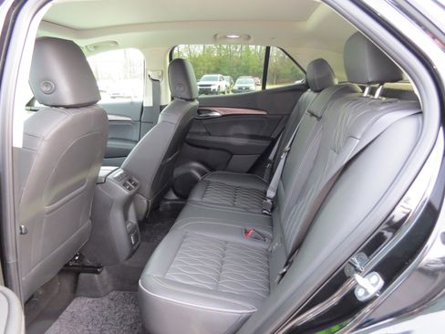 Used 2023 Buick Envision Avenir image 13