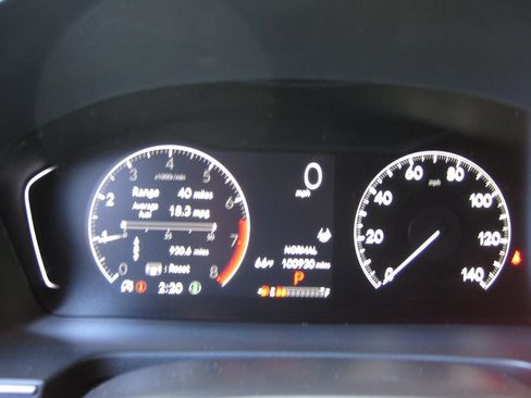 Used 2023 Honda Pilot TrailSport image 18