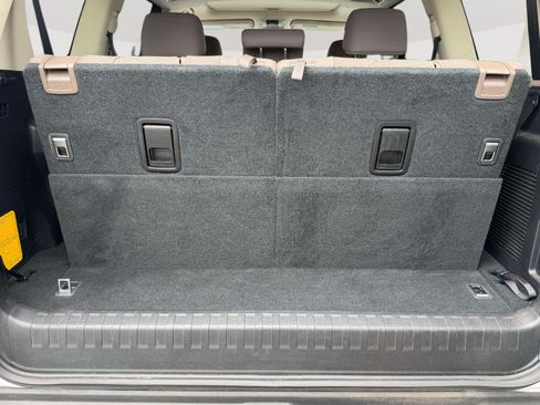 Used 2021 Lexus GX 460 Premium w/ Premium Package AWD/4WD image 32