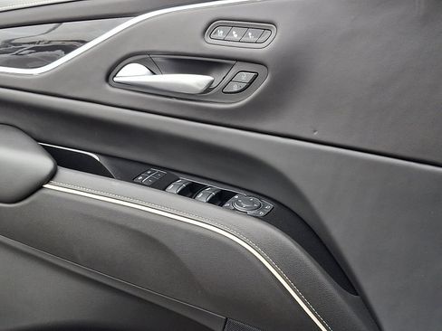 Certified 2024 Cadillac Escalade V w/ Heavy-Duty Trailer Package image 14