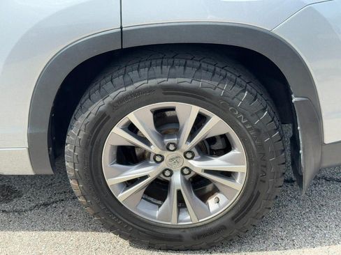 Used 2015 Toyota Highlander XLE AWD/4WD image 7