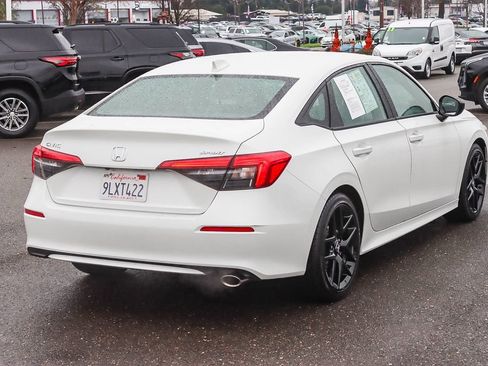 Used 2024 Honda Civic Sport image 4