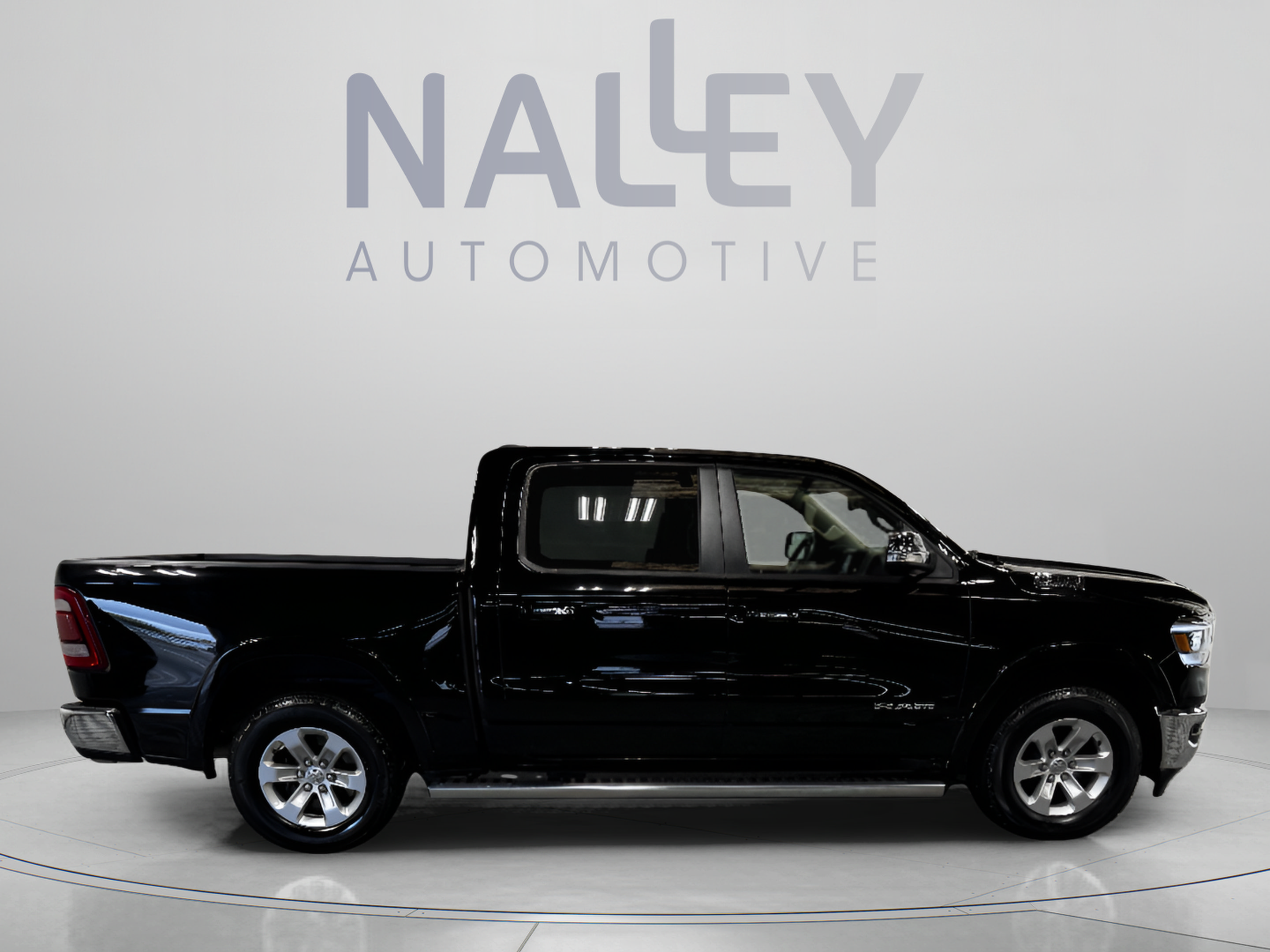 Used 2019 RAM 1500 Laramie w/ Bed Utility Group AWD/4WD image 6