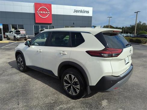 Certified 2023 Nissan Rogue SV image 6