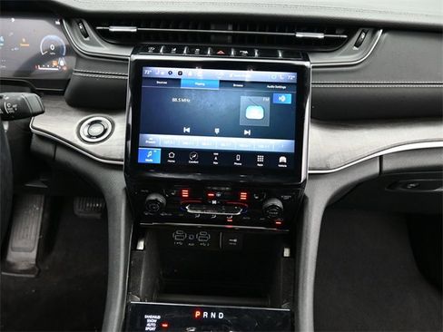 Used 2022 Jeep Grand Cherokee L Limited image 21