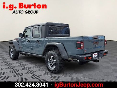 New 2026 Jeep Gladiator Mojave image 3