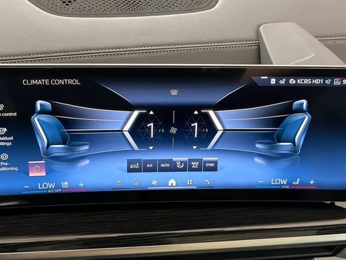 New 2026 BMW X6 xDrive40i w/ Premium Package image 21