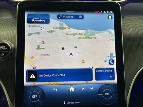 Used 2025 Mercedes-Benz GLC 300 4MATIC image 16