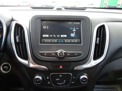 Used 2018 Chevrolet Equinox LT image 12