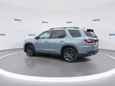 Used 2025 Honda Pilot Sport image 6