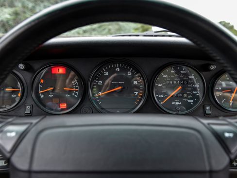Used 1991 Porsche 911 Carrera RWD image 32