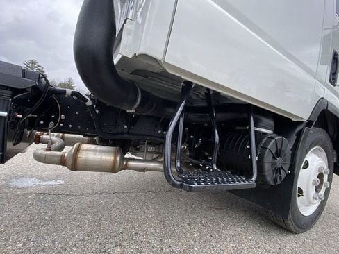 New 2024 Chevrolet Low Cab Forward image 25