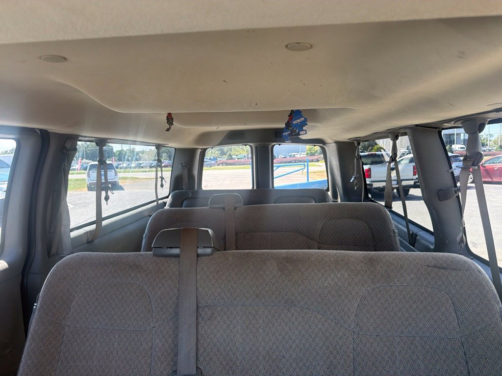 Used 2020 Chevrolet Express 3500 LT w/ LT Preferred Equipment Group RWD image 5