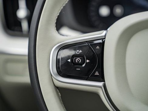 New 2026 Volvo XC60 B5 Ultra w/ Protection Package Premier image 29