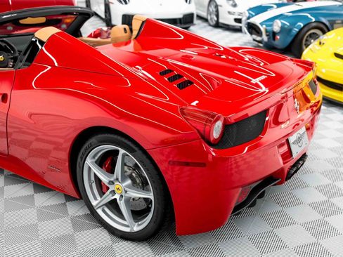 Used 2013 Ferrari 458 Spider RWD image 35