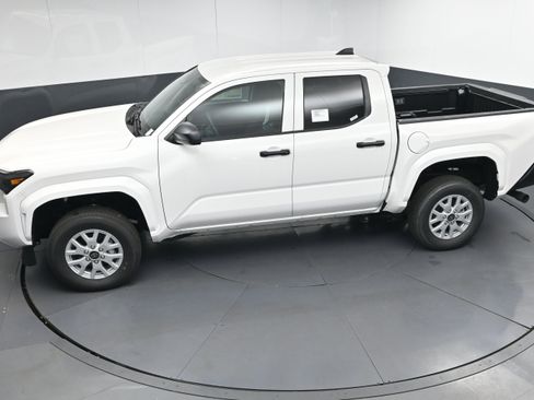 New 2025 Toyota Tacoma SR image 34