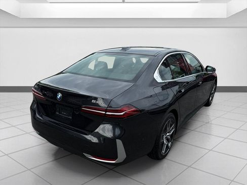 Used 2026 BMW 530i xDrive AWD/4WD image 7