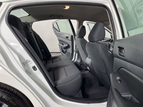 Used 2025 Nissan Altima 2.5 SV image 45