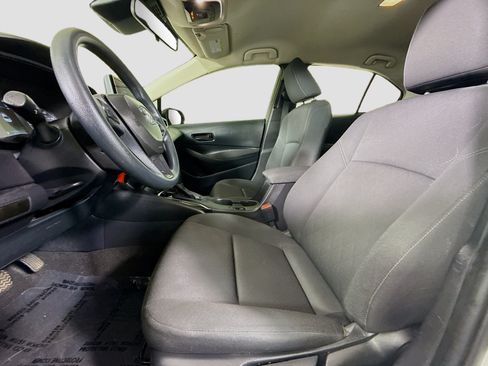 Used 2025 Toyota Corolla LE FWD image 21