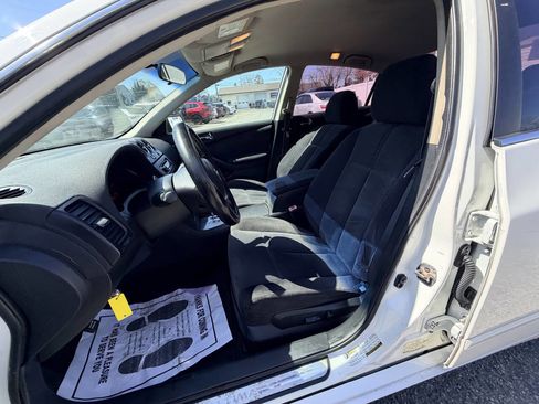 Used 2007 Nissan Altima Hybrid Sedan w/ Convenience Pkg image 38