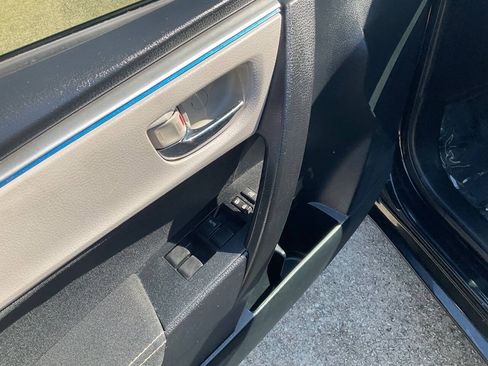 Used 2014 Toyota Corolla LE FWD image 11