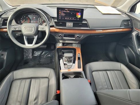 Used 2023 Audi Q5 2.0T Premium w/ Convenience Package image 16
