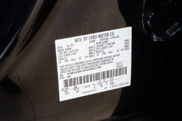 Used 2025 Ford Explorer ST-Line AWD/4WD image 36