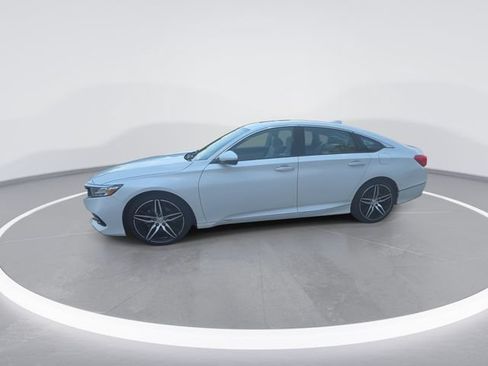 Used 2021 Honda Accord Touring image 4