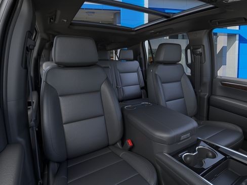 New 2026 Chevrolet Suburban Z71 w/ Sun And Tow Package AWD/4WD image 16