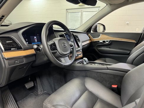 Used 2024 Volvo XC90 B5 Plus image 14
