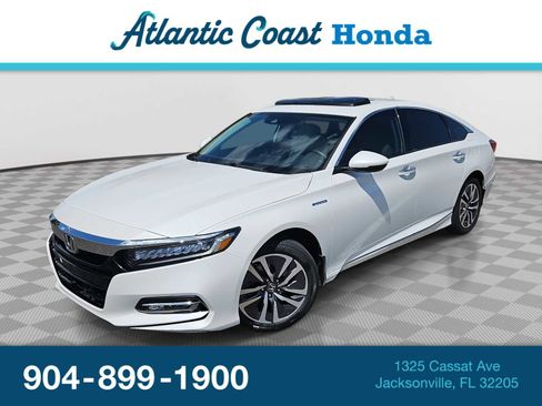 Used 2020 Honda Accord Touring image 1