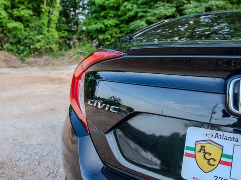 Used 2019 Honda Civic Sport image 9