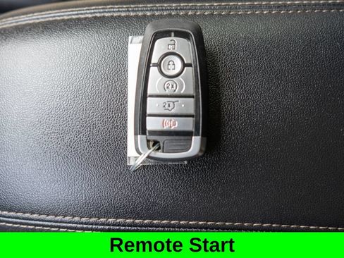 Used 2022 Ford Escape Titanium w/ Titanium Elite Package AWD/4WD image 29