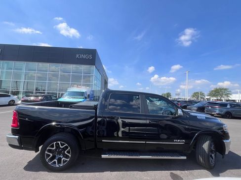 Used 2025 RAM 1500 Laramie AWD/4WD image 2