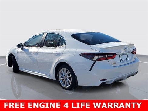 Used 2023 Toyota Camry SE image 4
