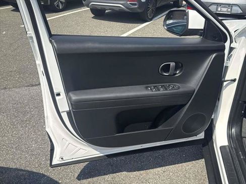 Used 2025 Hyundai Ioniq 5 SEL AWD/4WD image 14