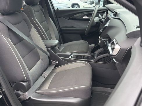 Used 2021 Chevrolet TrailBlazer LT w/ Sun and Liftgate Package FWD image 9