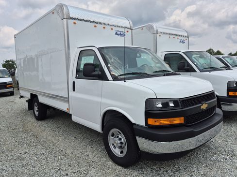 New 2026 Chevrolet Express 3500 w/ Power Convenience Package RWD image 2