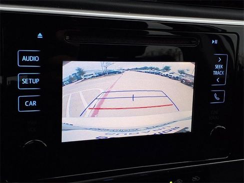 Used 2019 Toyota Corolla SE image 17