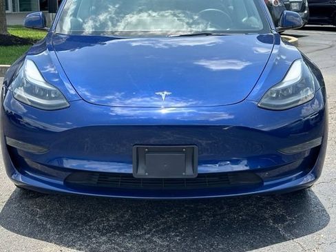 Used 2023 Tesla Model 3 Standard Range RWD image 4