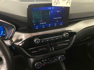 Used 2021 Ford Escape Titanium video 2